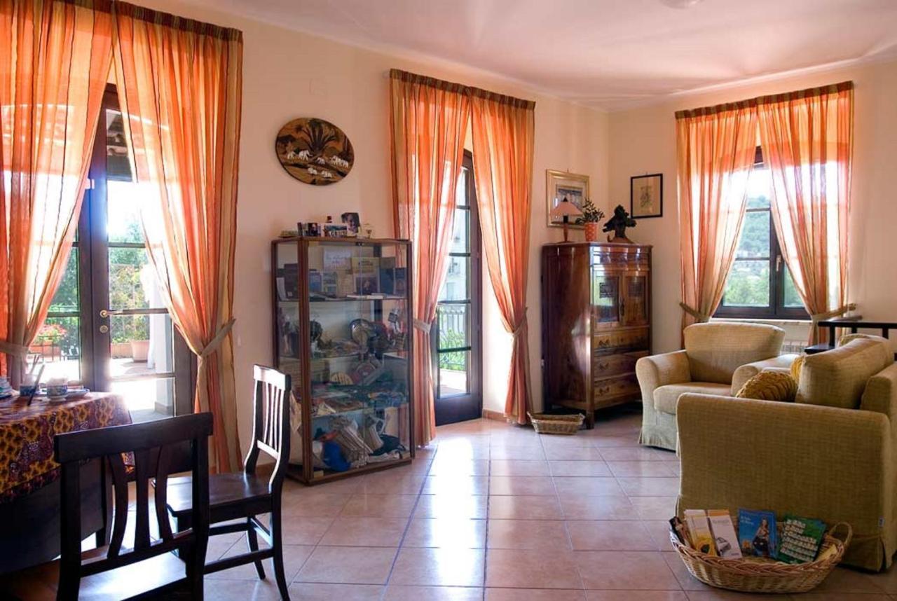 B&B Hibiscus Agropoli Luaran gambar